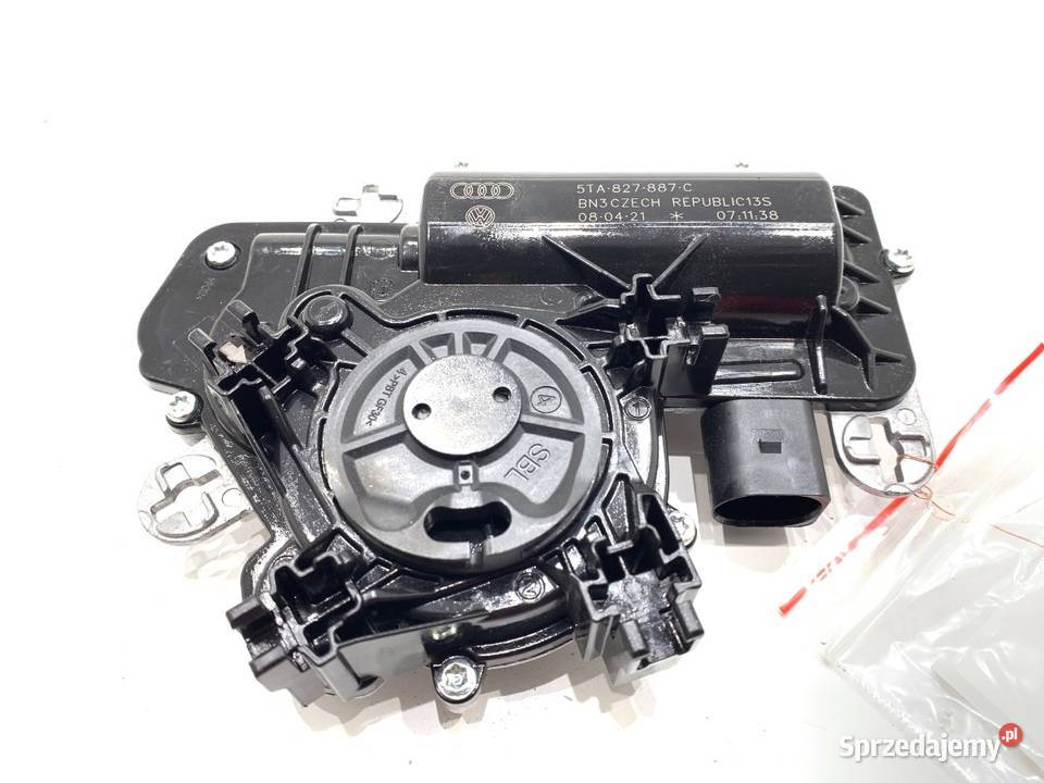 DOCIĄG KLAPY TYŁ AUDI Q3 II 5TA827887C 15 150