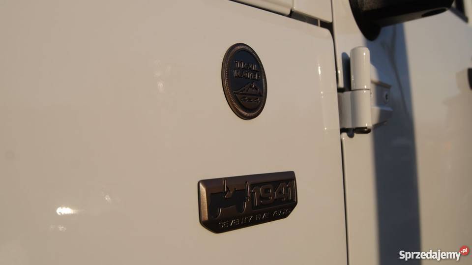 Sprzedam Jeep Wrangler bialy podgrzewane fotele