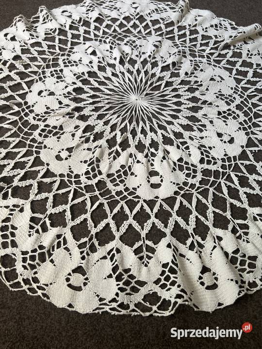 Obrus okrągły kołkowy rękodzieło Zabrze