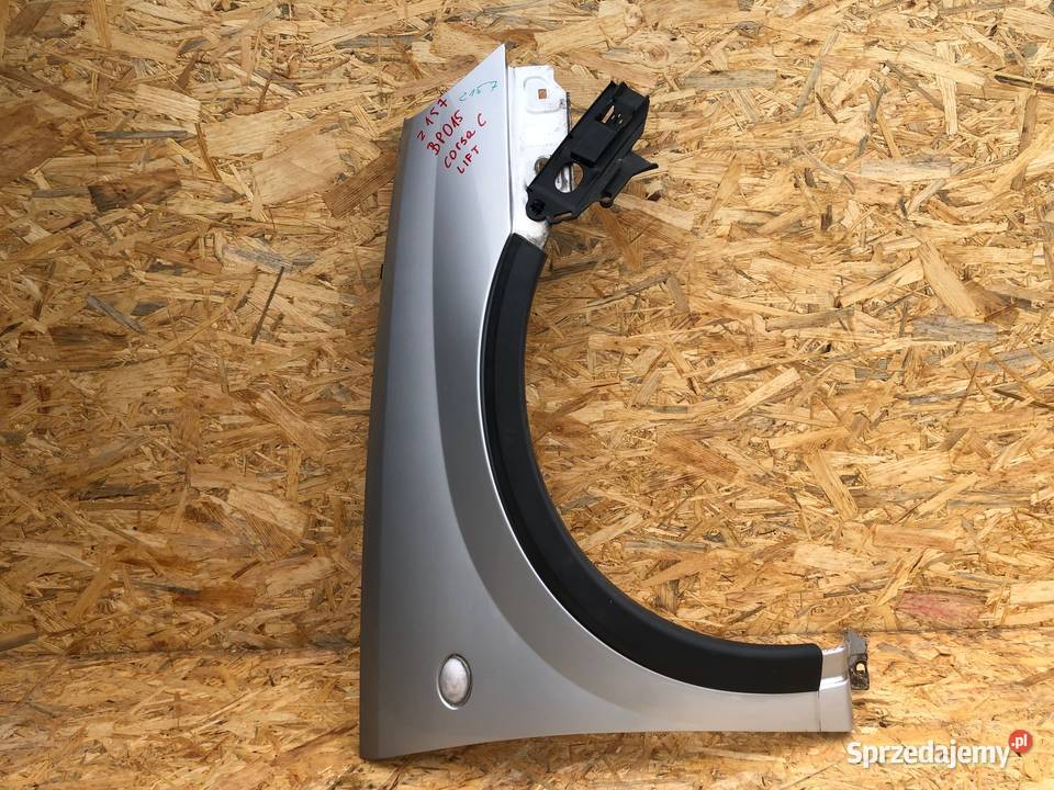 Opel Corsa C LIFT Z157 Błotnik przód prawy Słowikowo
