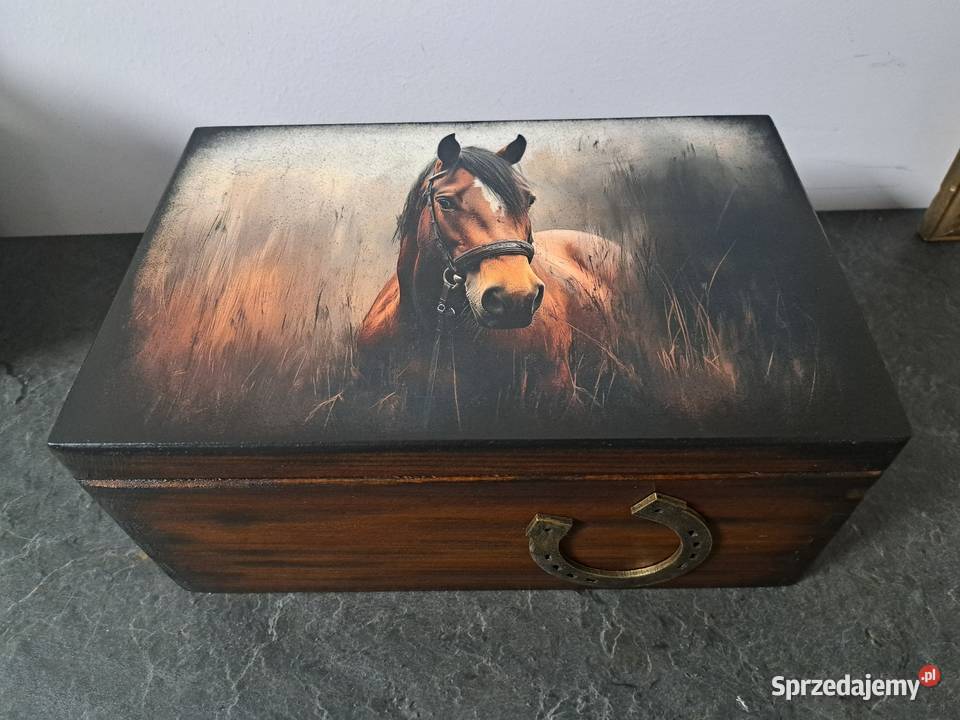 Szkatułka kuferek z koniem drewno podkowa Pozostałe Kędzierzyn-Koźle