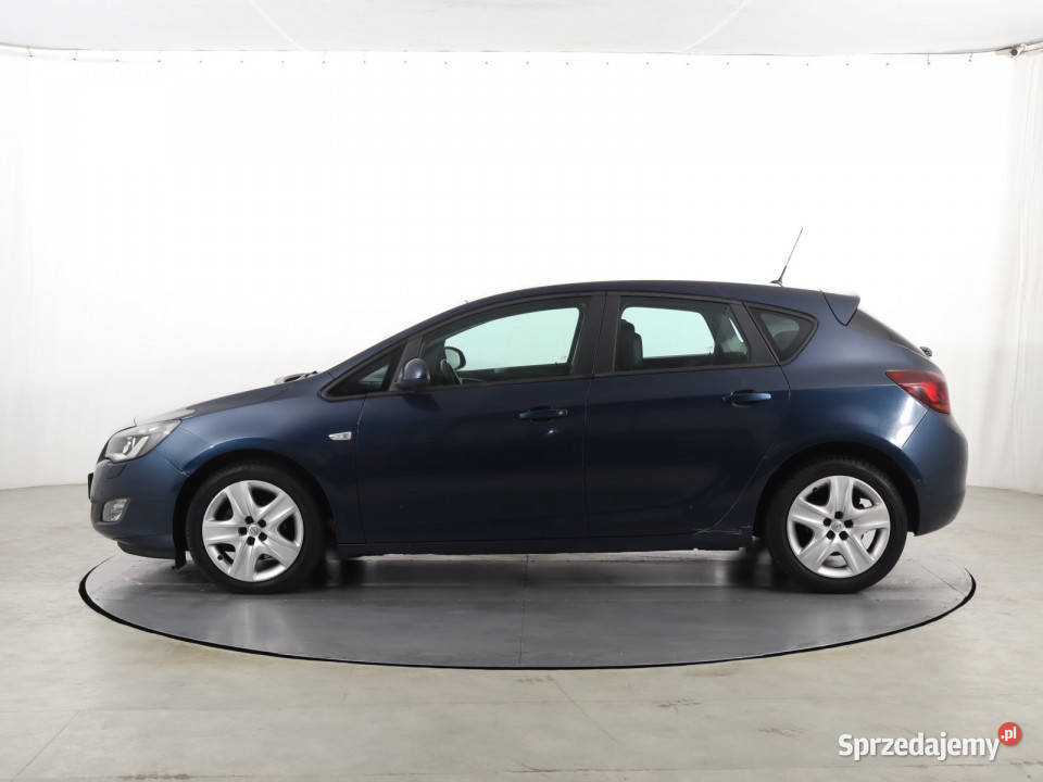 Opel Astra 16 16V Rok produkcji 2010 Katowice sprzedam