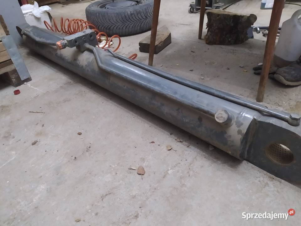 Nowy siłownik hydrauliczny duży Koprzywnica sprzedam