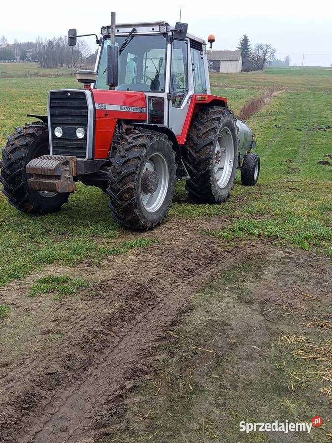 Massey Ferguson 698