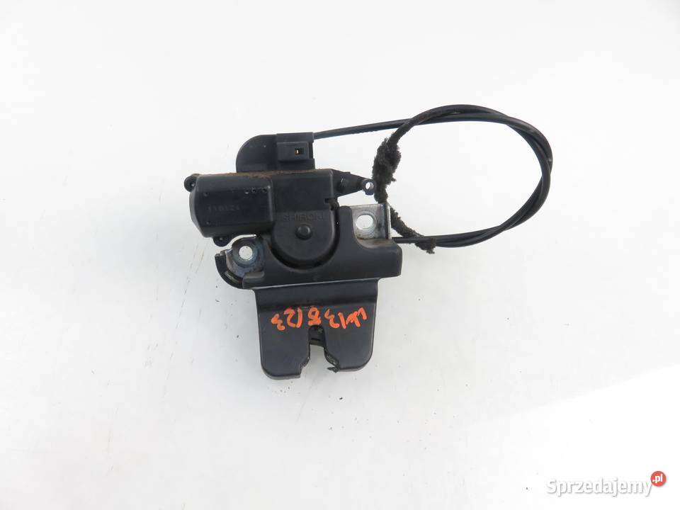 ZAMEK KLAPY INFINITI M Y51 Q70 osobowe Zamki, wkładki i kluczyki