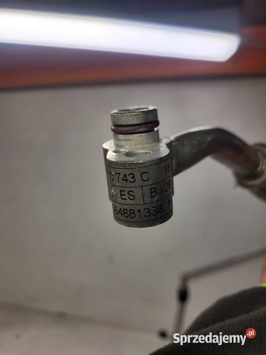 WĄŻ PRZEWÓD KLIMATYZACJI AUDI Q3 8U 8U0820743C osobowe Przewody klimatyzacji Przystajń sprzedam