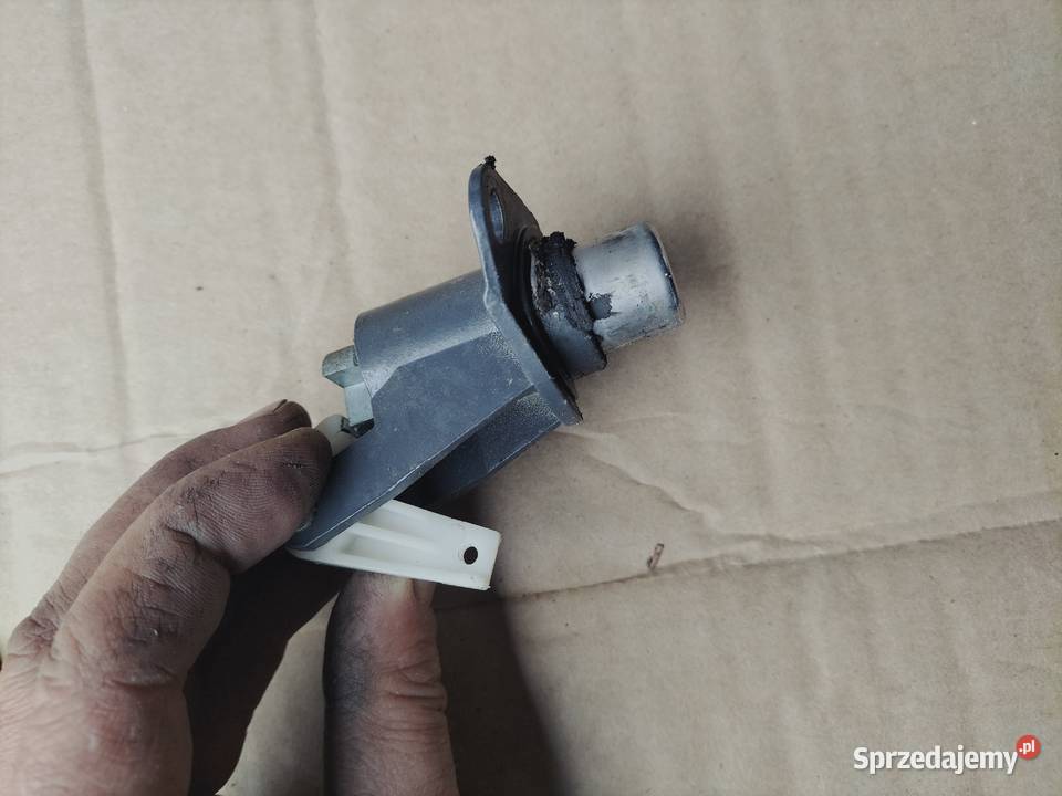 ZAMEK TYLNEJ KLAPY TYŁ OPEL KADETT KADET Kamień-Kolonia