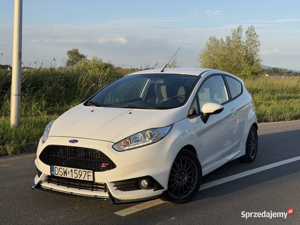 Ford Fiesta ST182 2015 r