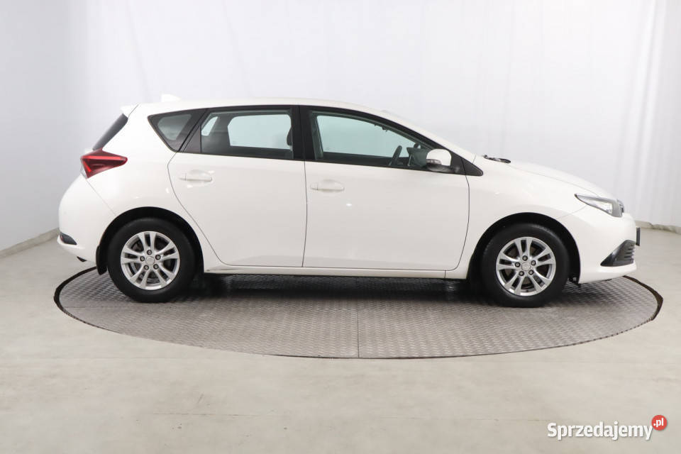 Toyota Auris 13 Dual VVTi wielofunkcyjna kierownica Auris Zabrze