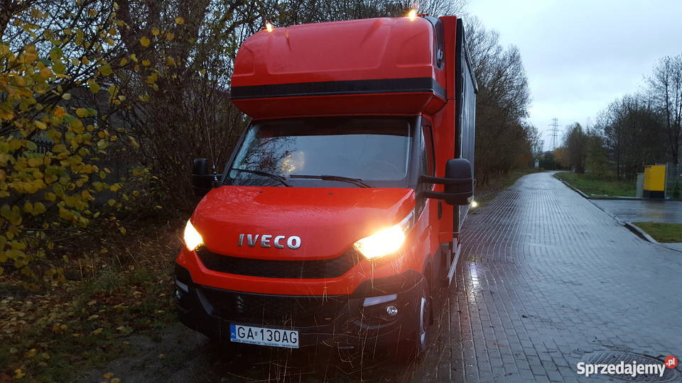 wynajem busa do 35 t plandeka Usługi