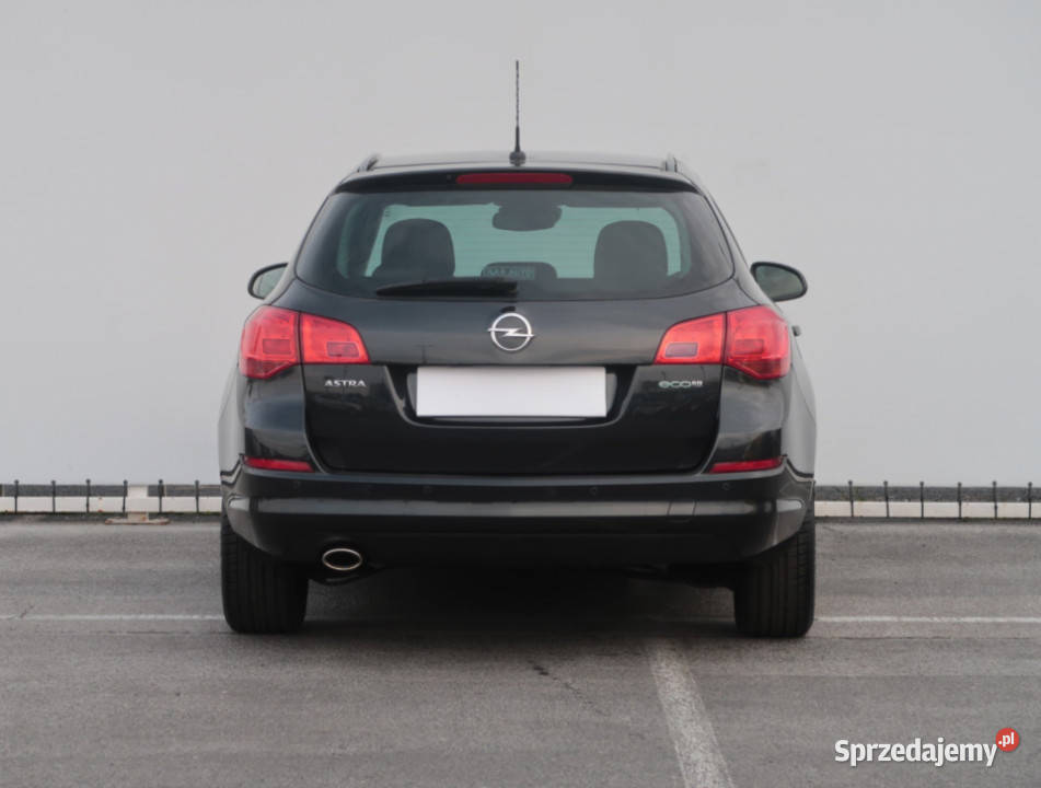 Opel Astra 14 T manualna