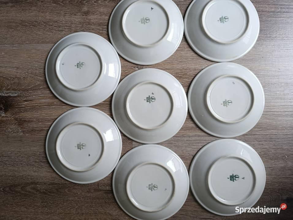 Talerzyki nieużywane deserowe 8 sztuk z fabryki świętokrzyskie
