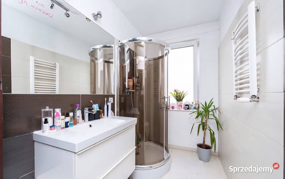 Sprzedam mieszkanie 3 pokoje balkon 60m2 Marko 59.95m2