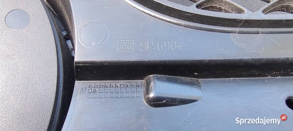 BMW F10 F11 ZAŚLEPKA ZDERZAKA KRATKA Komplet Pozostałe