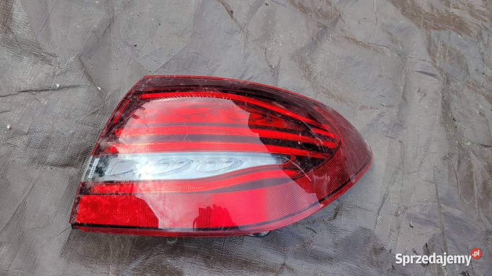 MERCEDESA W 205 C KLASA LIFT KOMBI PRAWA LAMPA osobowe Ruda Śląska