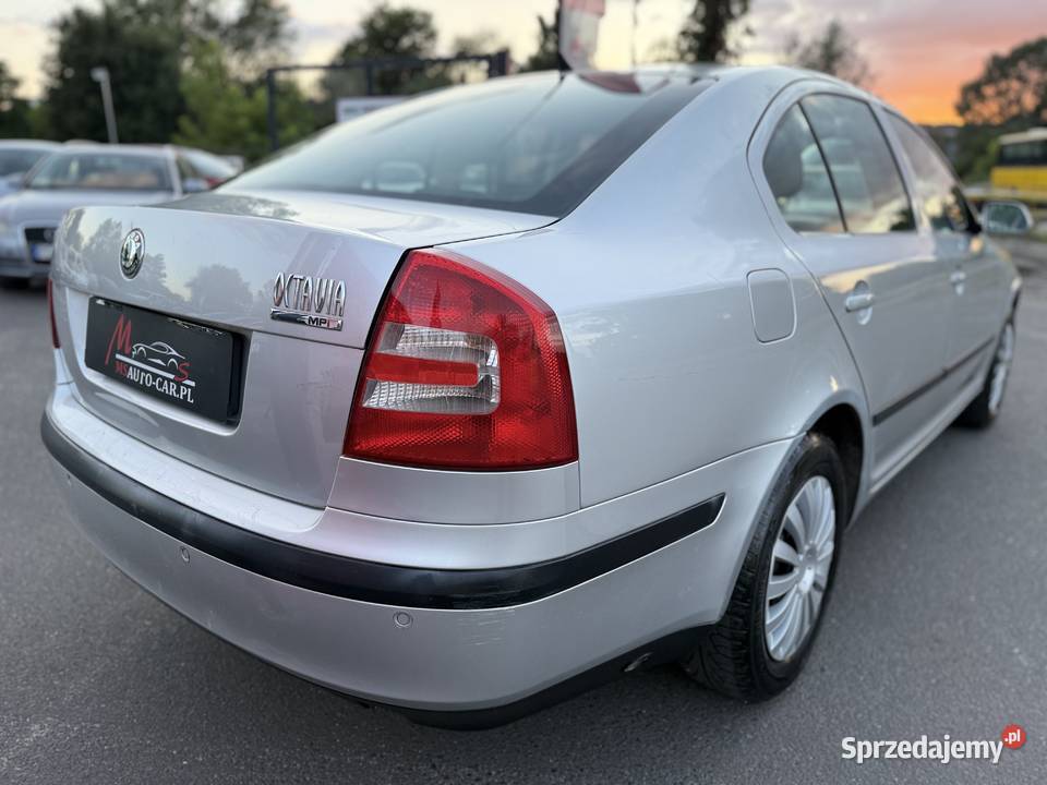 Skoda Octavia 16 Benzyna LPG Czujniki Parkowania elektryczne lusterka sprzedam