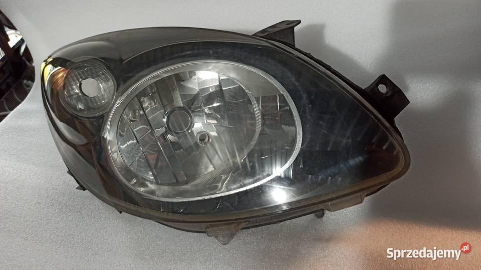 Lampa przednia prawa Renault Twingo II 2 przód prawe Dębica