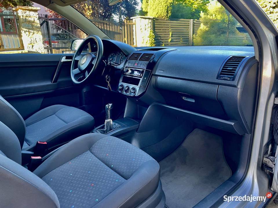 ŚlicznyZadbanyVolkswagenPolo9N2003r12Benz