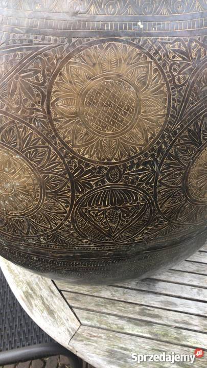 Ogromne średniowieczne naczynia z brązu donica Bystrzyca Kłodzka