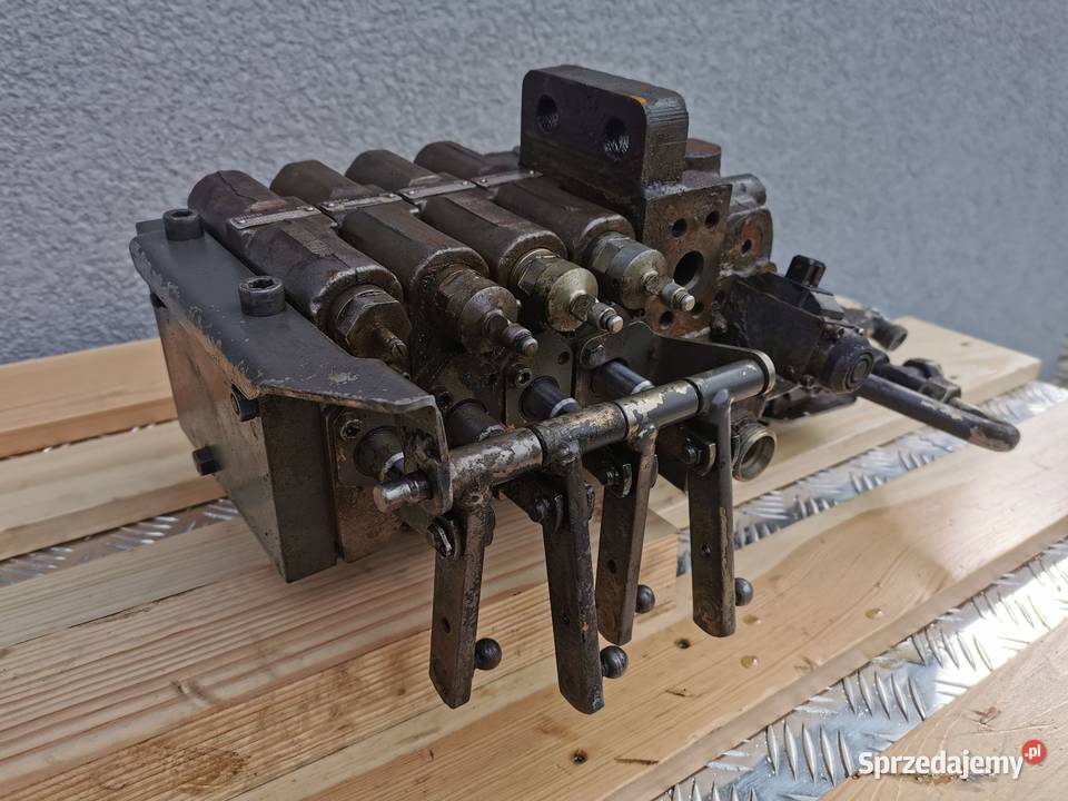 Rozdzielacz hydrauliczny Fendt 824 Turboshift Wilkowo