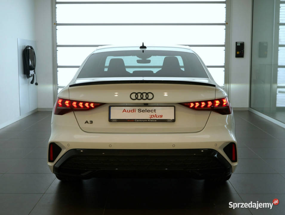 Audi A3 Limousine 35TFSI Sline TempomatACC ASR (kontrola trakcji)