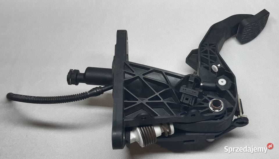 PEDAŁ SPRZĘGŁA MERCEDES W246 W176 A2462900419 osobowe Mielęcin