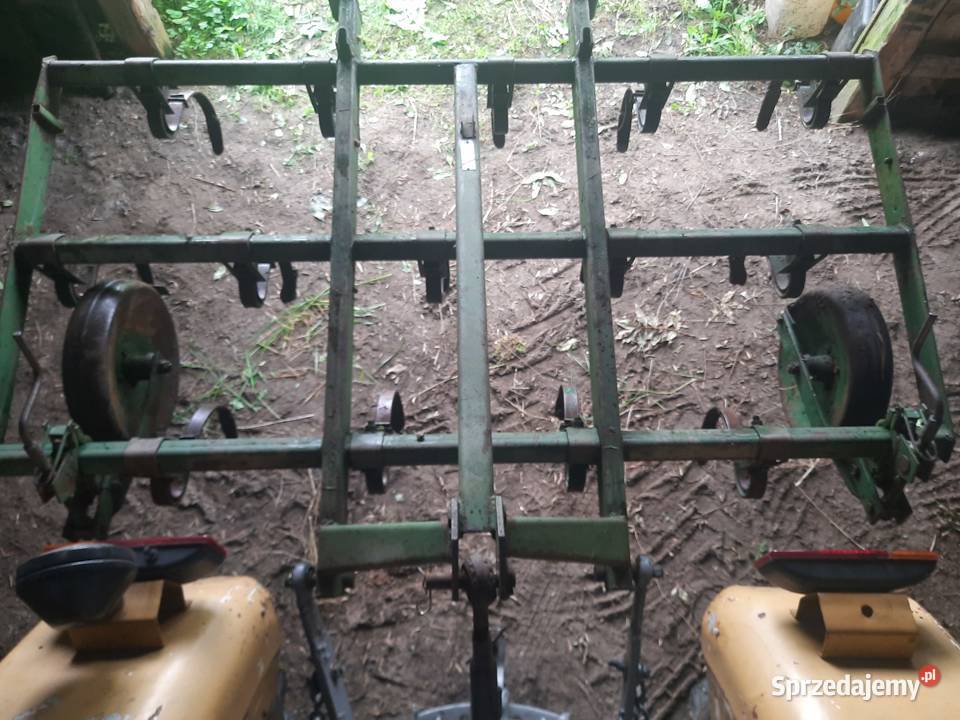 Kultywator z bronami 21 Agregaty Truskolas