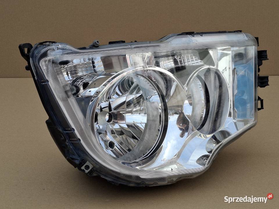MERCEDES ACTROS ANTOS REFLEKTOR PRAWY LAMPA Lampy tylne lubuskie Bieleń