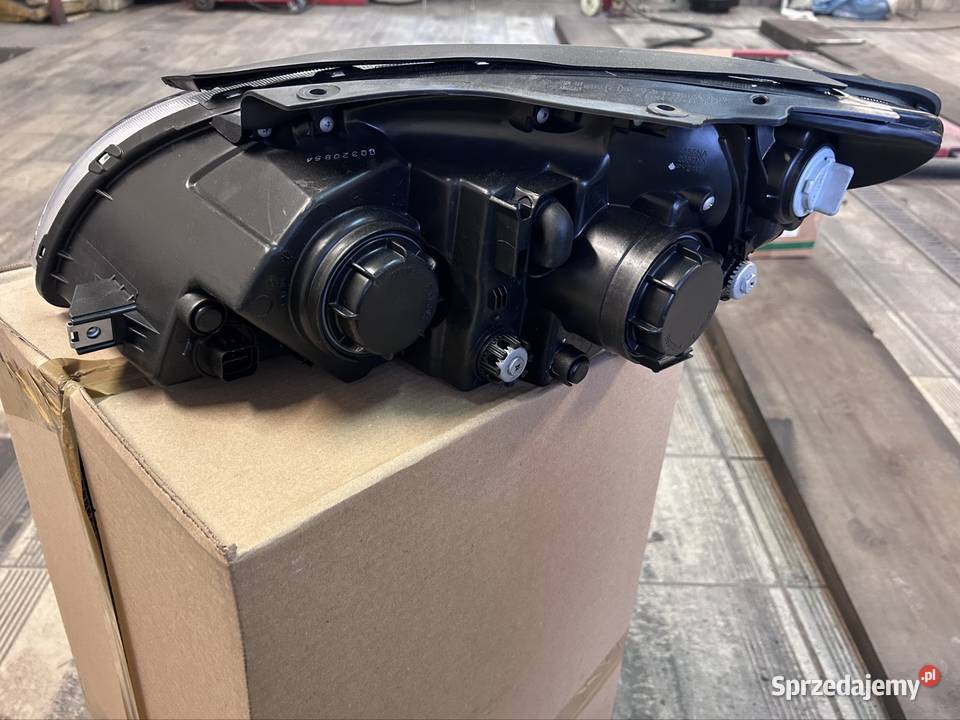 Reflektor Hyundai i30 prawy 2211146rldem Bielsk Podlaski