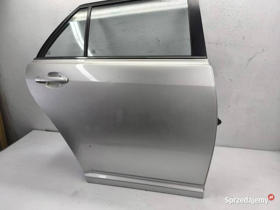 DRZWI PRAWY TYŁ TOYOTA AVENSIS II T25 KOMBI sprzedam