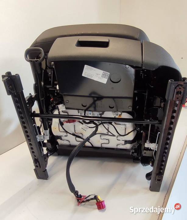 VW TIGUAN II FOTELE KANAPA RLINE GRZANE osobowe dolnośląskie