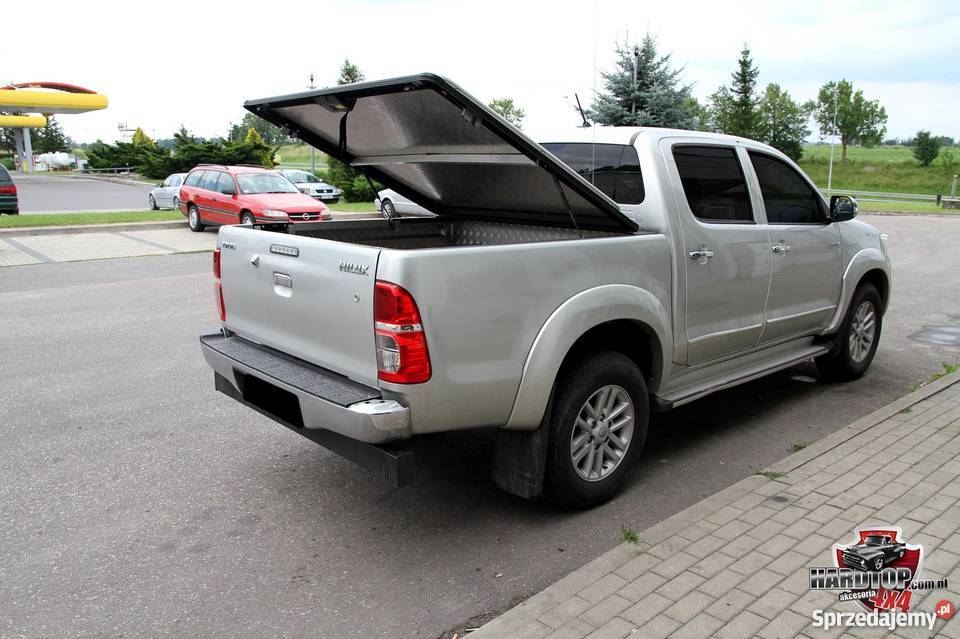 Pokrywa klapa Mountain Top Toyota Hilux 24 Pasłęk