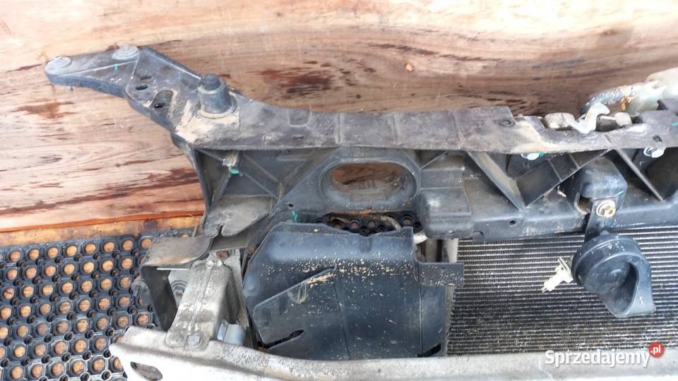RENAULT CLIO III 12B CHŁODNICA ZESPOLONA PAS Zbierkowo