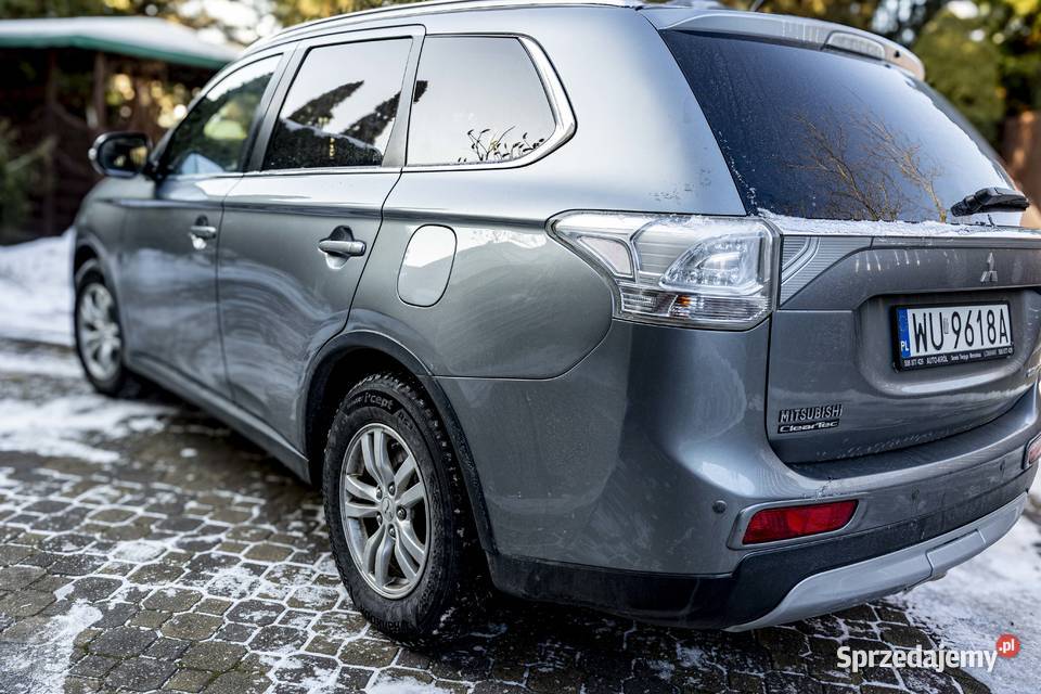 Mitsubishi Outlander z polskiego salonu plu