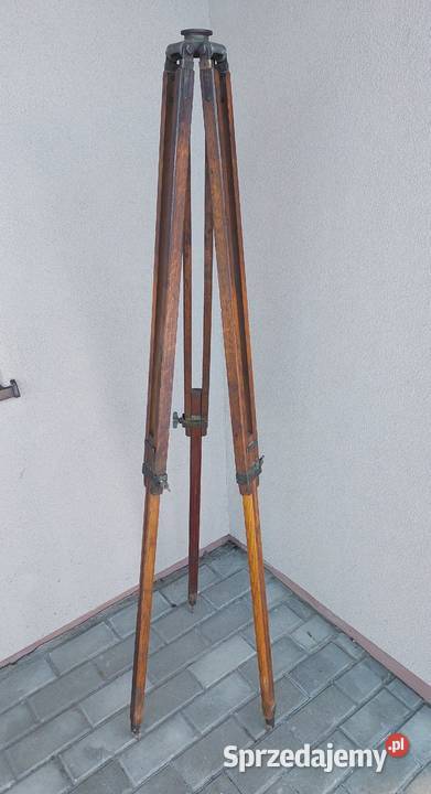 Stary drewniany trójnóg statyw geodezyjny Tczew