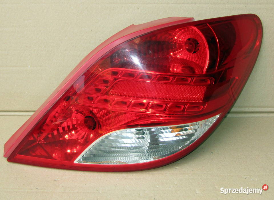LAMPA TYLNA LEWAPRAWA PEUGEOT 207 Lampy tylne Mysłaków