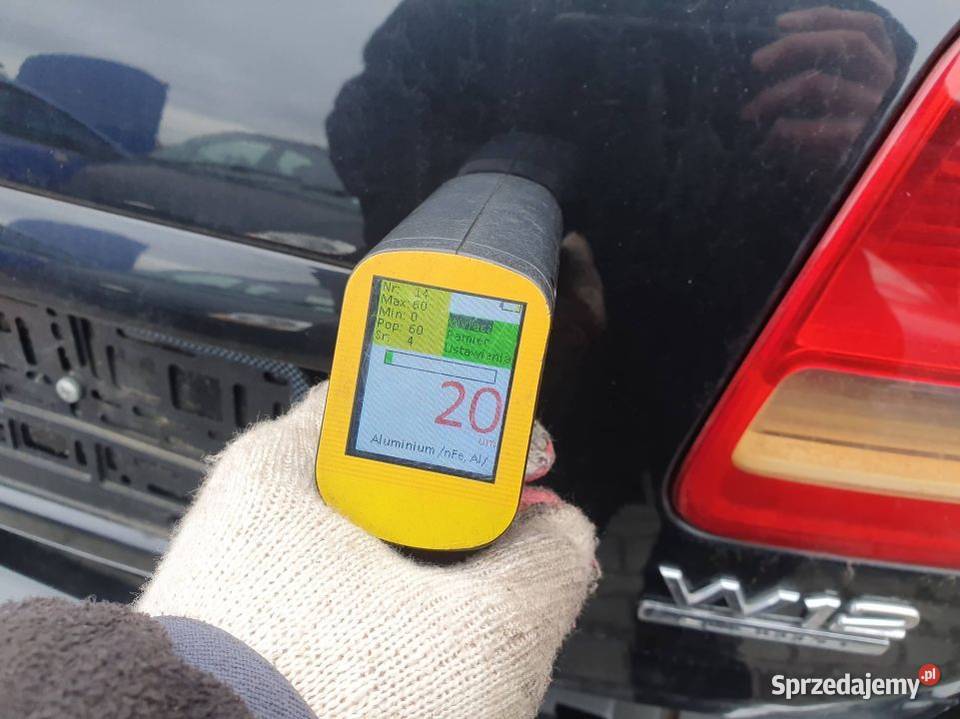 KLAPA AUDI A8 D3 W12 LZ9Y Lipno