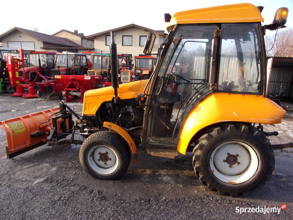 Ciągnik rolniczy MTZ320 dostępny w RadMasz Opoczno