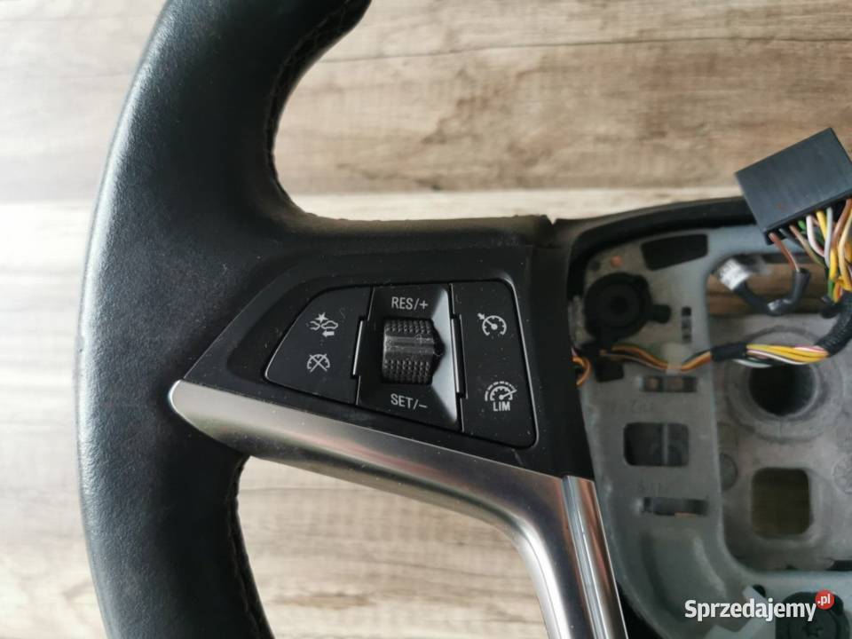 Kierownica OPEL MOKKA MOKKA X J13 14 39081266 Świerzawa