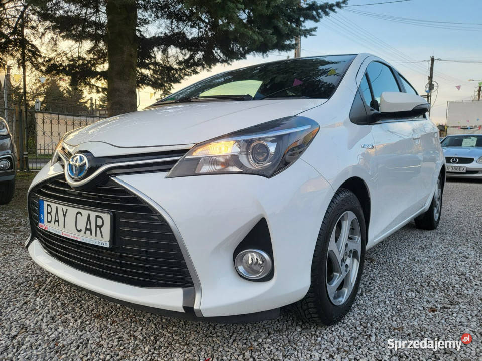 Toyota Yaris 15 Hybrid 100 Org Przebieg 132 I nieuszkodzony Pabianice