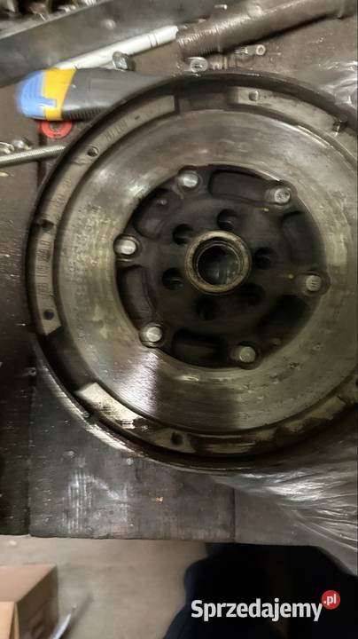 Koło dwumasowe Audi a4 silnik 18T BFB Podzespoły skrzyń biegów
