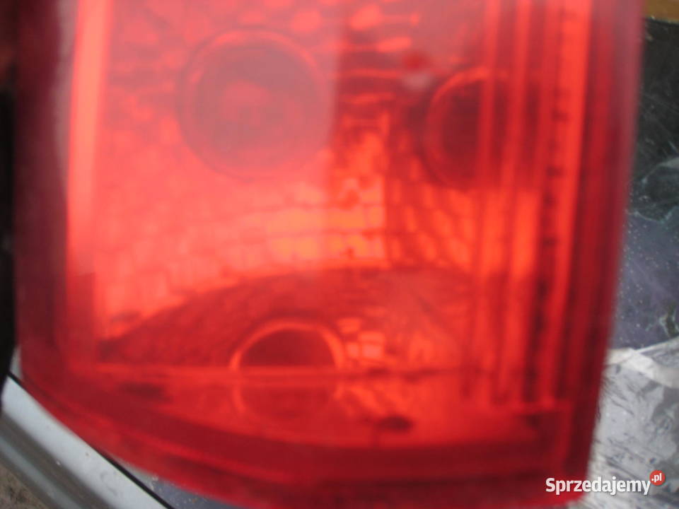 Lampa lewa tylna lewy tył górna góra Volvo v70 Kraków