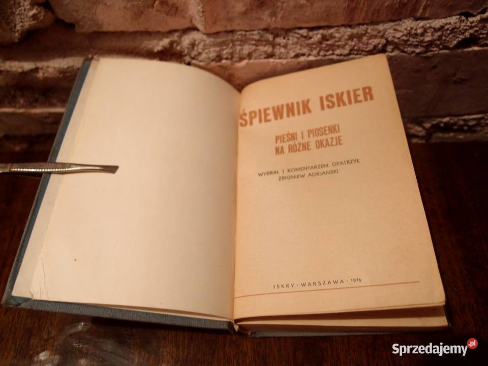 Śpiewnik Iskier Zbigniew Adrjański wydanie 1976r