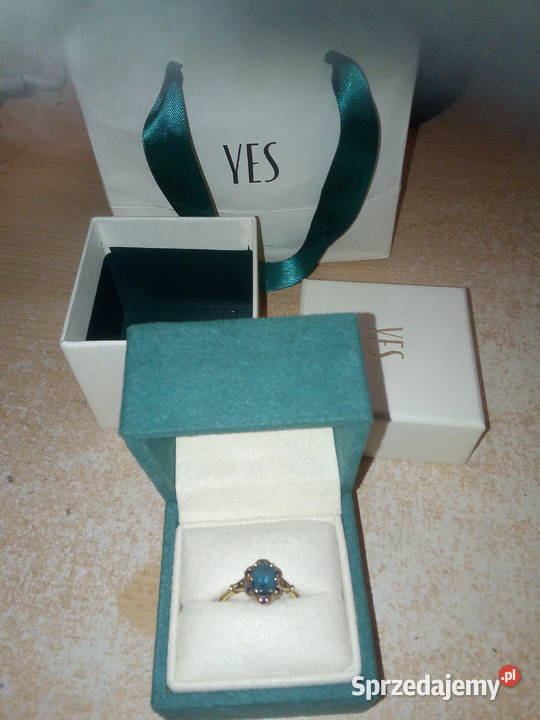 Sprzedam pierscionek Biżuteria dla Pań mazowieckie sprzedam