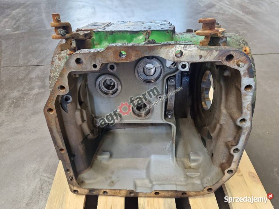 Obudowa tylnego mostu John Deere 5100M 5070M