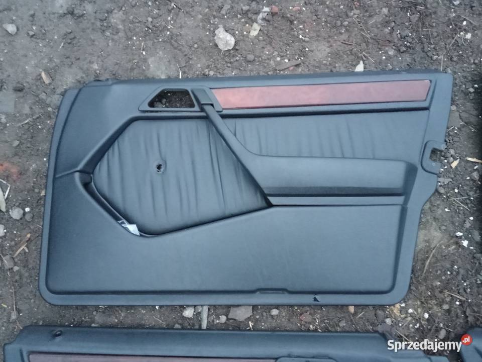 Mercedes W124 kombi wnętrze skóra czarna boczki osobowe Działyń