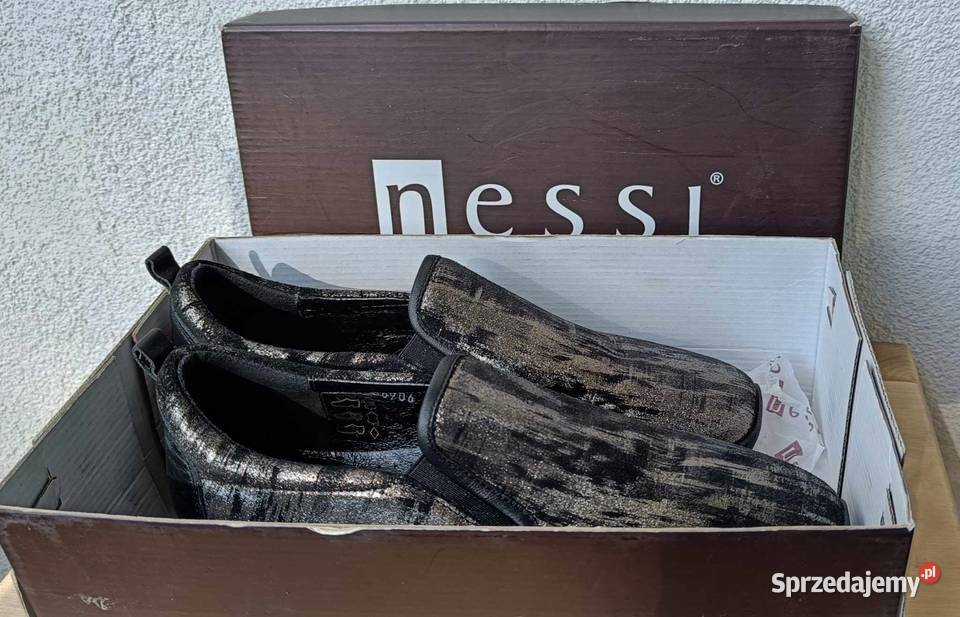 Mokasyny damskie r39 na grubej podeszwie Nessi