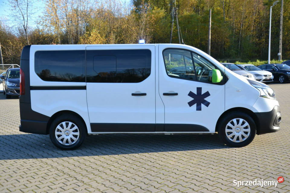 Renault Trafic 20 dci 130 ambulans karetka nosze Kęty