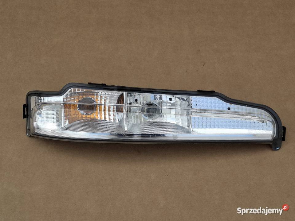 MERCEDES ATEGO KIERUNKOWSKAZ PRAWY ŚWIATŁO Bieleń sprzedam