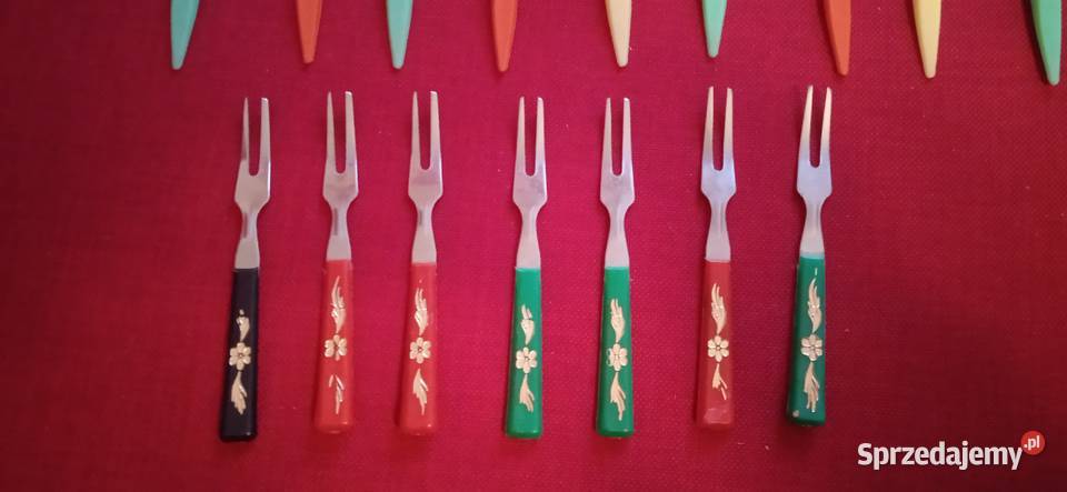 Małe łyżeczki i widelczyki z okresu PRLu Świdnica